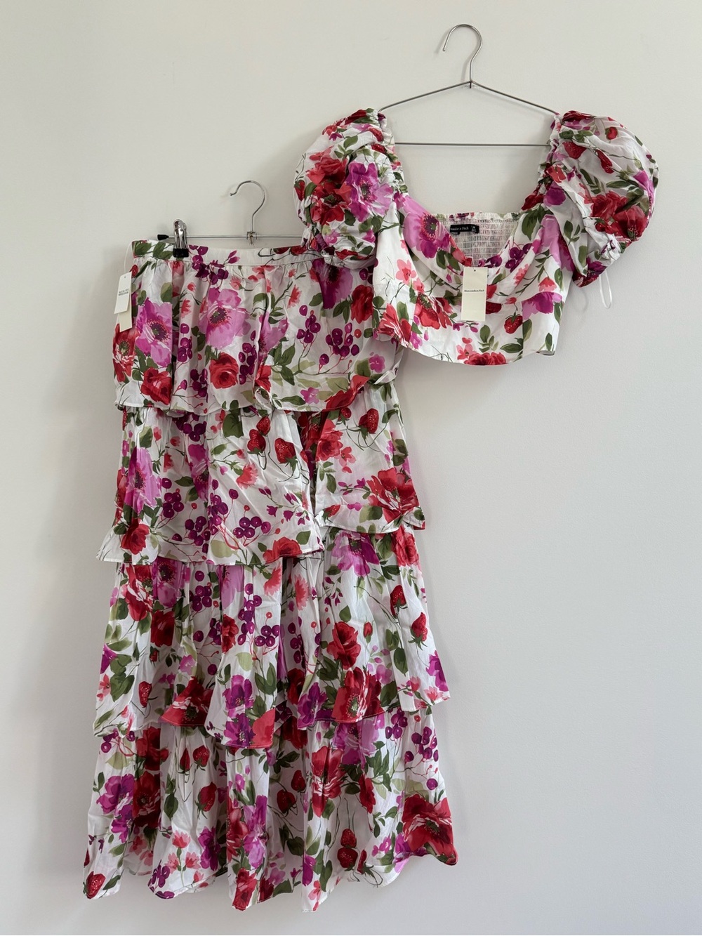 Abercrombie & Fitch White Floral Pink Red Green Tiered Skirt Set